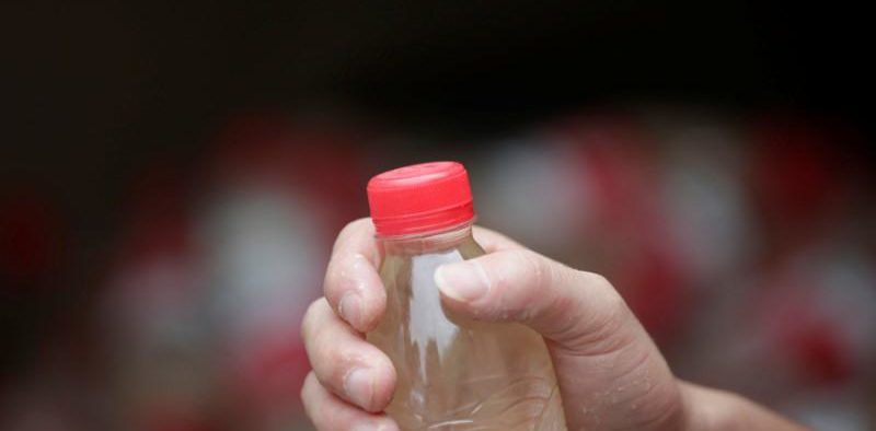 Message in 10,000 bottles: Artist highlights water contamination in China